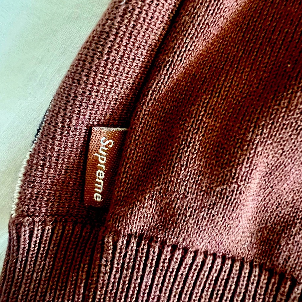 Supreme men’s brown knit sweater. Gently worn